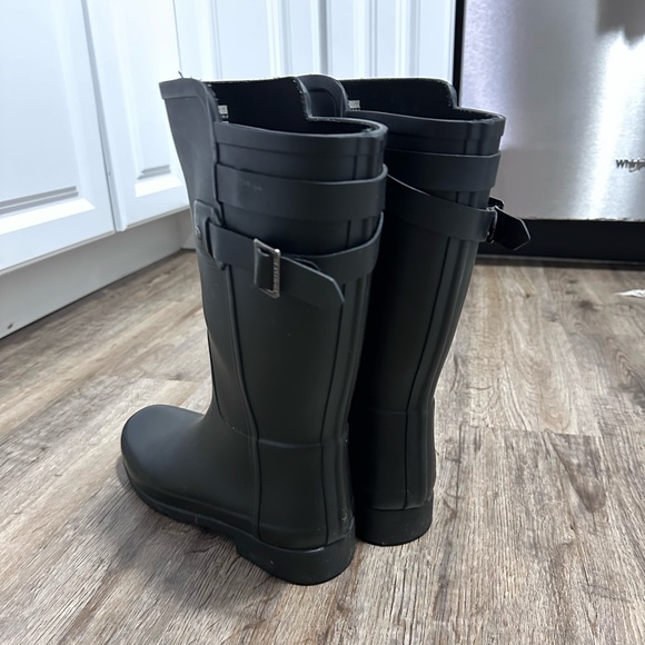 Women’s Hunter Rain Boots, Size 8, Black - Picture 4 of 4